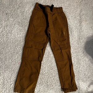 boys tan cargo pants. size 6/7.